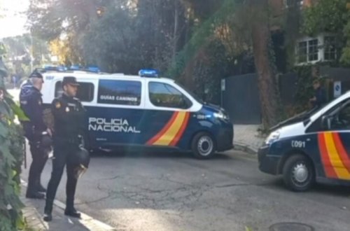 ABŞ-ın Madriddəki səfirliyində partlayıcı qurğu olan bağlama tapılıb