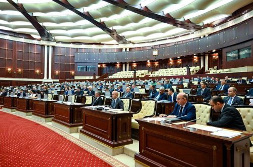 Milli Məclis “Mikro, kiçik və orta sahibkarlığın inkişafı haqqında” yeni qanun layihəsini qəbul edib