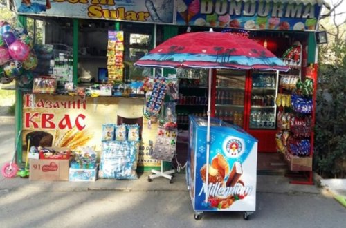 Küçədə mal satmağına icazə verilmədi - Özünü yandırdı