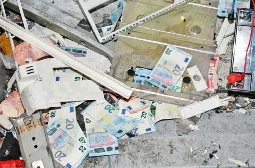 Almaniyada soyğunçuluq məqsədilə rekord sayda bankomat partladılıb