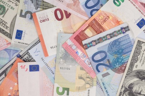 Xaricdən ölkəyə qanunsuz pul köçürülməsi fəaliyyəti ilə məşğul olanlar üçün cərimələr müəyyənləşib