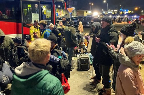 Estoniya ukraynalı qaçqınları Finlandiyaya yönləndirəcək