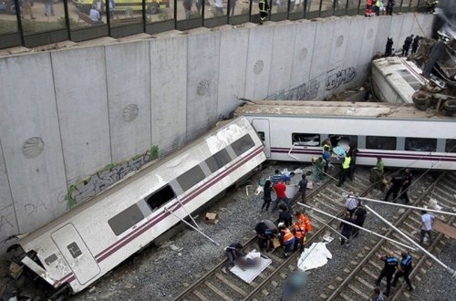 İspaniyada iki qatar toqquşub, 70 nəfər yaralanıb