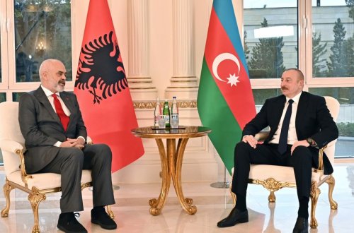 Президент Ильхам Алиев и премьер-министр Албании Эди Рама провели встречу один на один