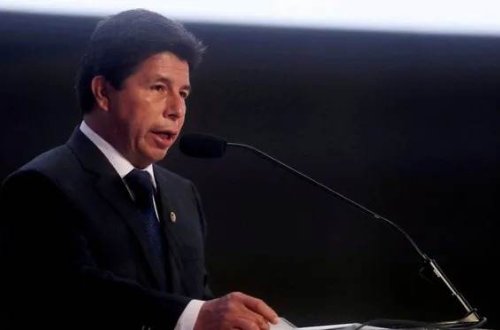 Konqresi buraxan Peru prezidenti saxlanıldı