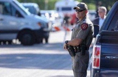 ABŞ-da ticarət mərkəzinə silahlı hücum edilib: 2 YARALI