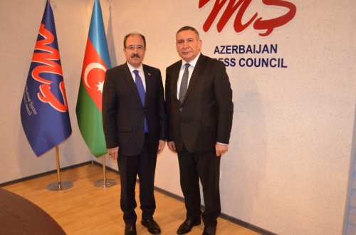 Türkiyə səfiri Azərbaycan Mətbuat Şurasında olub