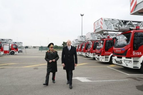 Prezident yeni alınmış xüsusi təyinatlı texnikalarla tanış olub - YENİLƏNİB + FOTO