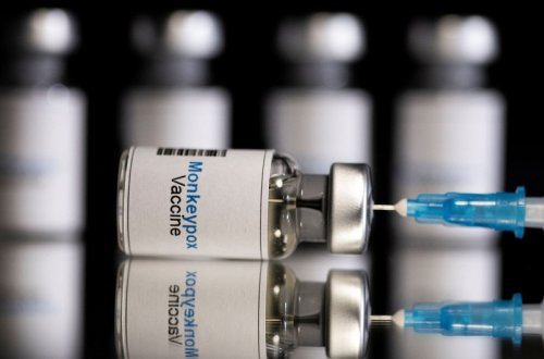 Aİ koronavirusa qarşı vaksinlərin alınması ilə bağlı müqavilələri təcili azaltmağa çağırıb