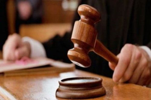 “Bomj”u döyərək öldürən şəxsə hökm oxundu