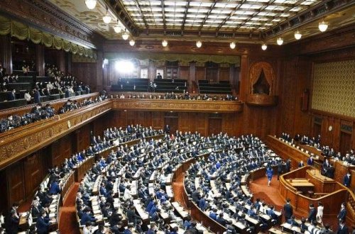 Yaponiya dini qruplar tərəfindən maliyyə vəsaitinin toplanmasına sərt məhdudiyyətlər qoydu