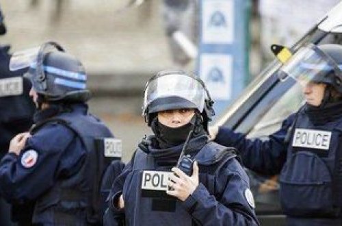 Fransada supermarketə balta ilə hücum edilib:  3 YARALI