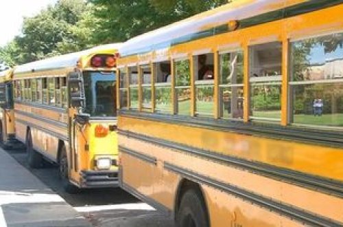 ABŞ-da namaz qılan tələbələri narahat edən müəllim işdən qovuldu