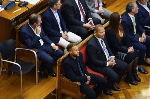 İspaniya məhkəməsi Neymara bəraət verib