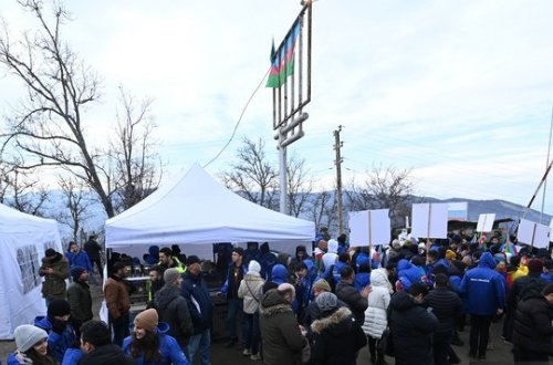 Şuşa-Xankəndi yolunda etiraz aksiyasının iştirakçıları yenidən ərazidə gecələmək qərarı verib