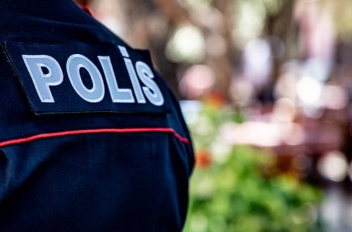 Vilayət Eyvazov Yevlaxda azyaşlını döyən polisi işdən çıxarıb