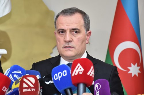 Nazir sülhməramlıların nəzarəti altındakı ərazilərdə qazın kəsilməsi iddialarına münasibət bildirib: Dramatizmi artırırlar