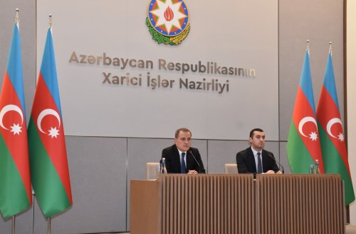 Azərbaycan XİN başçısı Şuşa-Xankəndi yolundakı vəziyyətlə bağlı xarici diplomatları məlumatlandırıb - YENİLƏNİB