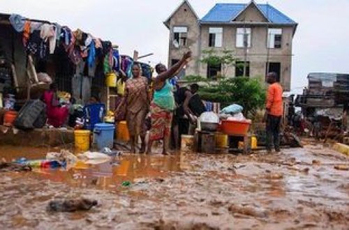 Konqoda daşqın və torpaq sürüşmələri nəticəsində ölənlərin sayı 140 nəfərə çatıb