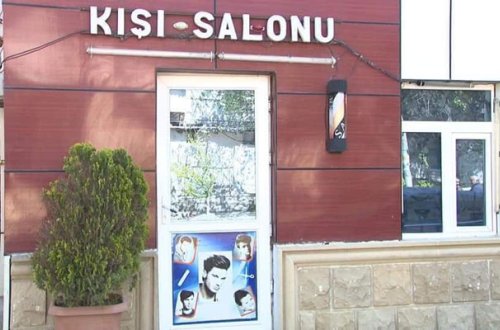 Bakıda bərbərxanada qətl - 28 yaşlı oğlanı öldürdü