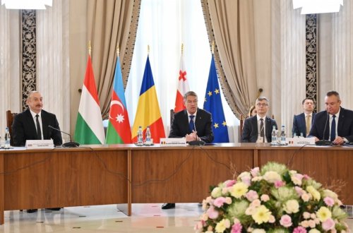 Buxarestdə yaşıl enerji ilə bağlı strateji tərəfdaşlıq haqqında Sazişin imzalanmasına dair plenar iclas keçirilib - YENİLƏNİB