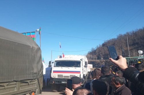 Xankəndi-Laçın yolunda aksiya keçirilən yerdən sülhməramlılar üçün təminat yükü maneəsiz hərəkət edib