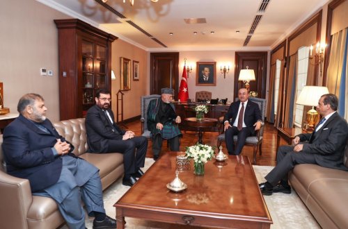 Çavuşoğlu Əfqanıstanın keçmiş prezidentini qəbul edib