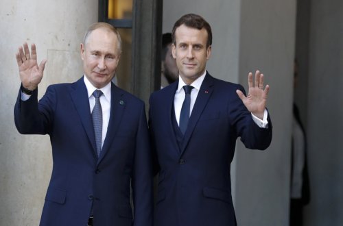 Putin Makronla işgüzar əlaqələrinin olduğunu bildirib