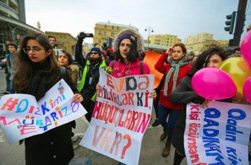 “Feministlər gənc qızları xoşagəlməz istiqamətlərə yönəltməyə çalışır”