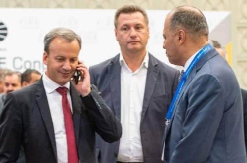 SOCAR rəsmisi Vasif Talıbovun oğlunun pulunu ofşora daşıyır, Putinin köməkçisinin qarşısında isə... - İDDİA+FOTO