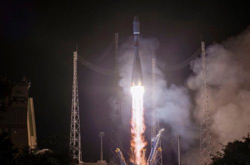 Fransanın “Arianespace” operator-şirkətinin peyk daşıyan raketi qəzaya uğrayıb