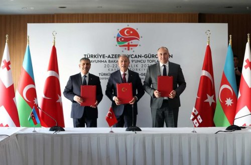 Türkiyə, Azərbaycan və Gürcüstan müdafiə nazirləri arasında üçtərəfli görüşün yekun Bəyannaməsi imzalanıb