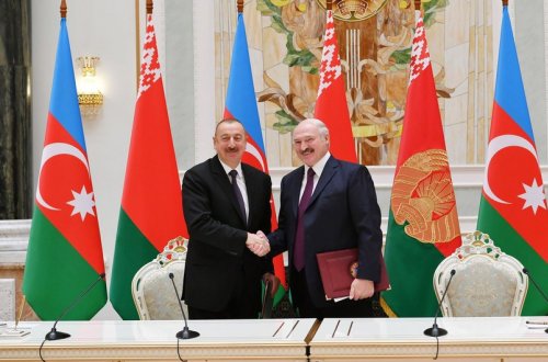 Aleksandr Lukaşenko Azərbaycan Prezidentini təbrik edib