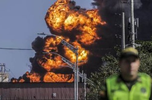 Kolumbiyada yanacaq anbarında nəhəng yanğın: 1 NƏFƏR ÖLÜ VAR 