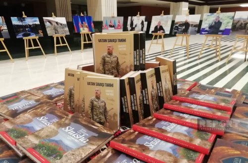 Türkiyə Prezident Administrasiyasında Azərbaycan Prezidenti ilə bağlı fotosərgi nümayiş olunub