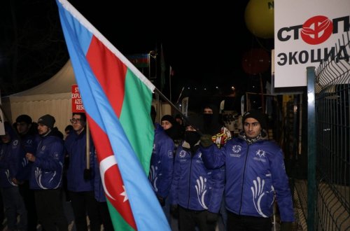 Hazırda Xankəndi-Laçın yolundakı etirazçılar yüksək əhval-ruhiyyədədirlər