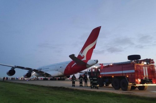 Bakı aeroportunda həyəcan siqnalı: Dünyanın ən geniş təyyarəsi qəza enişi etdi