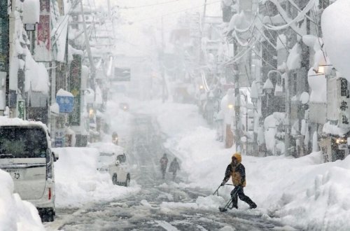 Yaponiyada güclü qar yağıntıları nəticəsində 8 nəfər ölüb