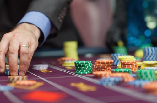 Ağcabədidə kafedə qumar oynayanlar cəzalandırılıb