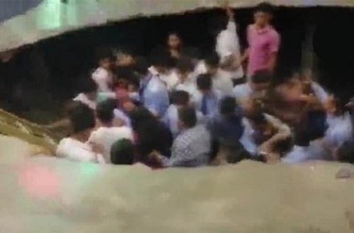 Məzun gecəsində rəqs meydançası uçdu: 29 yaralı VAR