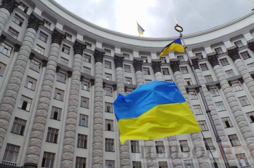 Ukraynada fövqəladə vəziyyət rejimi 4 ay uzadılıb