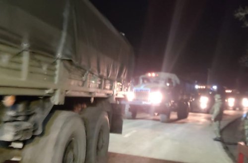 Rusiya sülhməramlılarının təminat yüklü 12 avtomobili Laçın-Xankəndi yolunda aksiya keçirilən yerdən sərbəst hərəkət edib