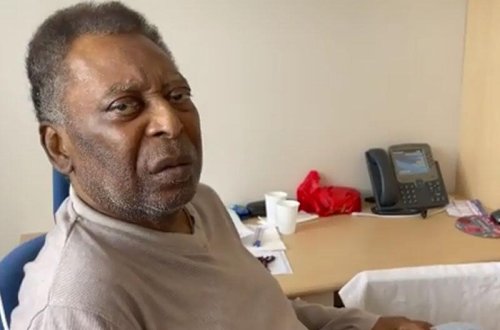 Qızı Pelenin xəstəxanadan fotosunu paylaşıb