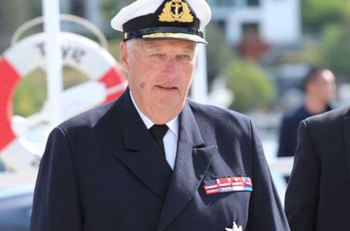 Norveç kralı yelkənli idman yarışlarından imtina etdi