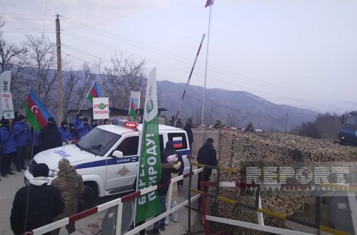 Xankəndi-Laçın yolunda Rusiya sülhməramlılarının tibb xidməti və hərbi polis avtomobilləri maneəsiz hərəkət edib