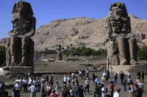 Misir bu tarixdən etibarən qatar biletlərini yalnız dollar və avro ilə SATACAQ