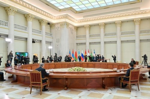 Prezident İlham Əliyev MDB dövlət başçılarının qeyri-rəsmi naharında iştirak edib