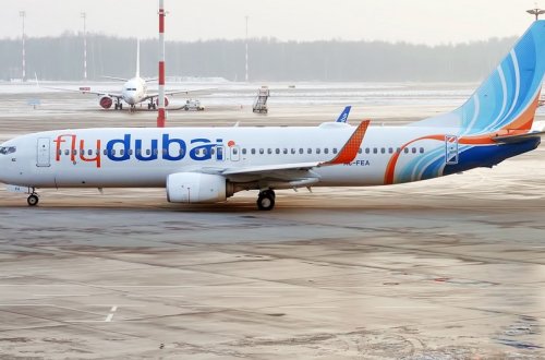 Dubay-Tbilisi təyyarəsi Bakıya təcili eniş edib