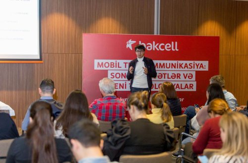 Bakcell jurnalistlər üçün seminar keçirib