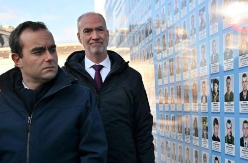 Fransanın müdafiə naziri Kiyevdə səfərdədir